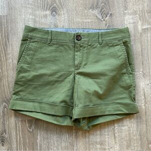 Like New Banana Republic City Chino Shorts in Khaki Green